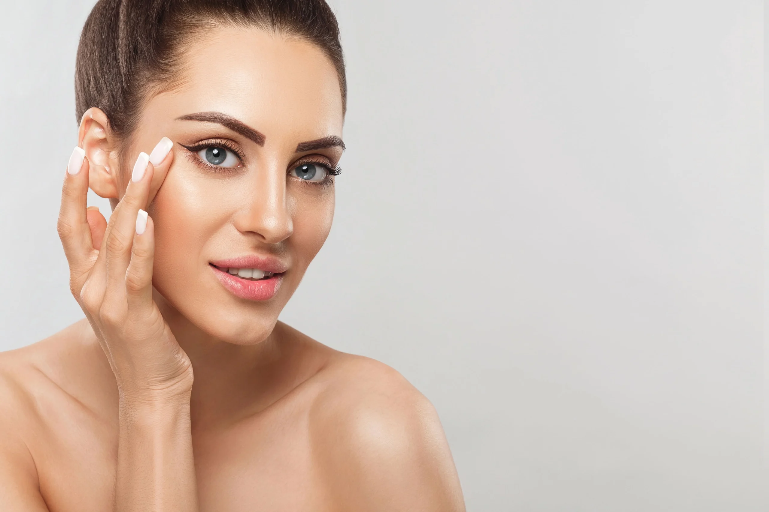 Facial cleansing treatment promoting clear and refreshed skin